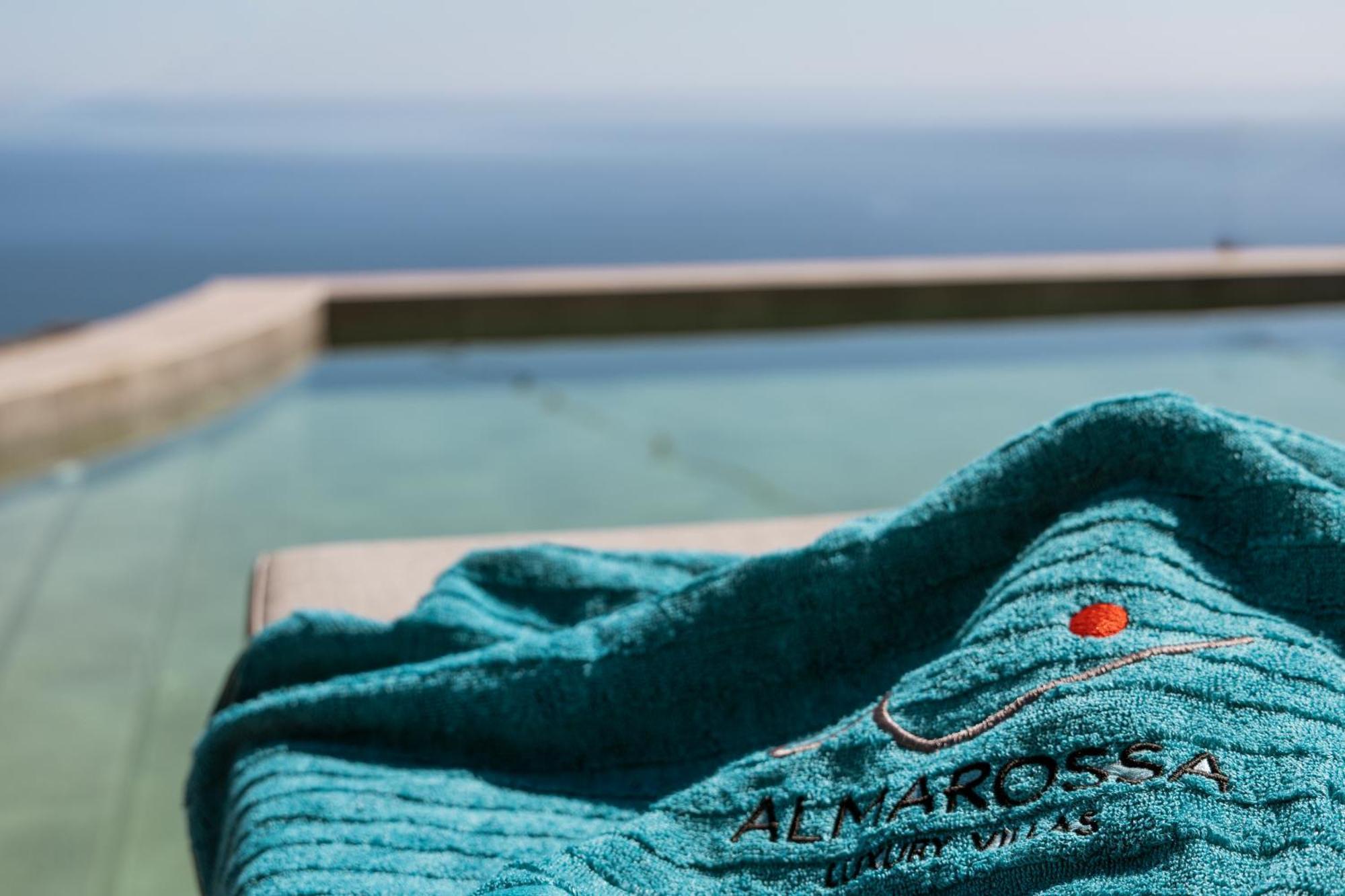 Almarossa Luxury Villas Vourvoúlos Kamer foto
